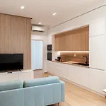 Victoria\'S New Apartment